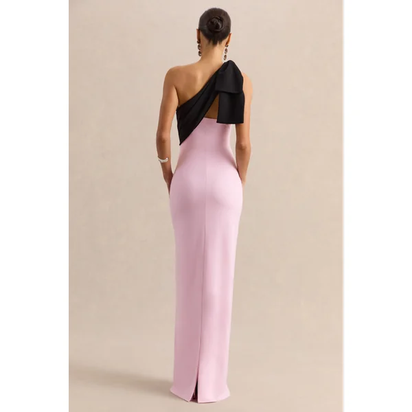 Adara | Robe longue rose et noire à encolure asymétrique avec détail nœud