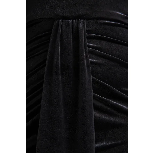 Adoring | Robe longue noire en velours à encolure haute avec cape