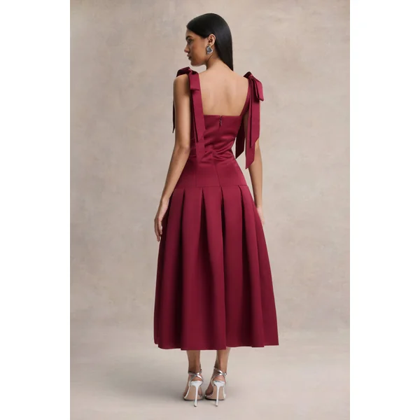 Alberta | Robe mi-longue en satin bordeaux avec bretelles nouées