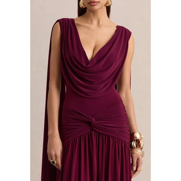 Amelisse | Robe longue bordeaux à encolure plongeante avec détails froncés