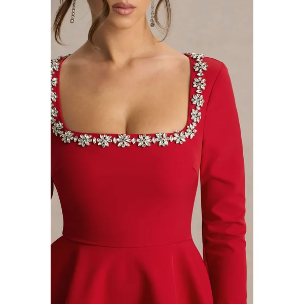 Astonish | Mini-robe rouge à manches longues ornée et jupe volumineuse