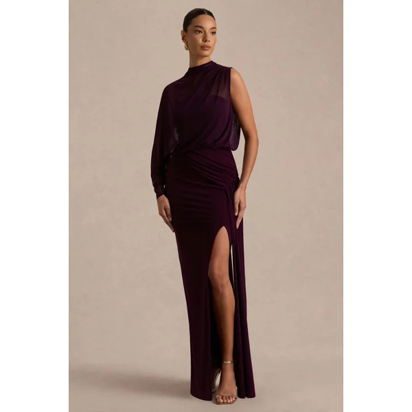 Aurelia | Robe longue prune foncée à col montant avec drapé et manche cape unique
