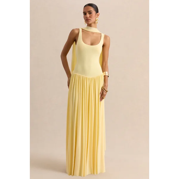Aurina | Robe longue citron à encolure carrée avec cape