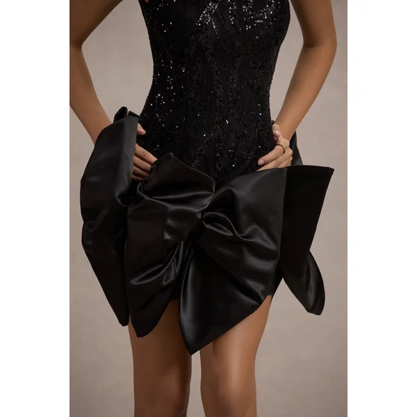 Aveline | Mini-robe noire en dentelle à encolure carrée avec nœuds