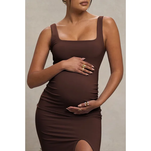 Avril | Robe longue de maternité marron à encolure carrée avec fente