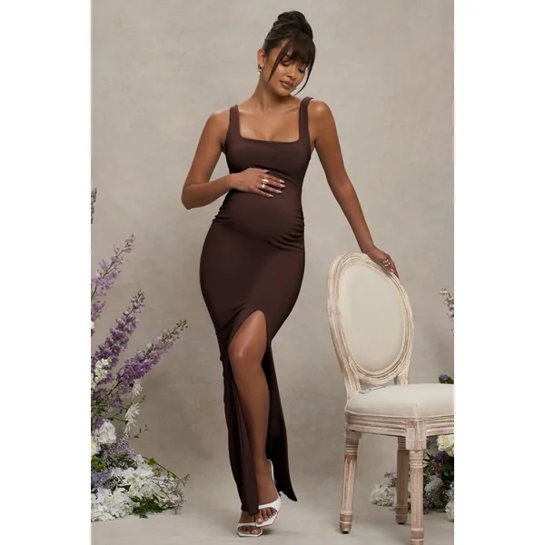 Avril | Robe longue de maternité marron à encolure carrée avec fente