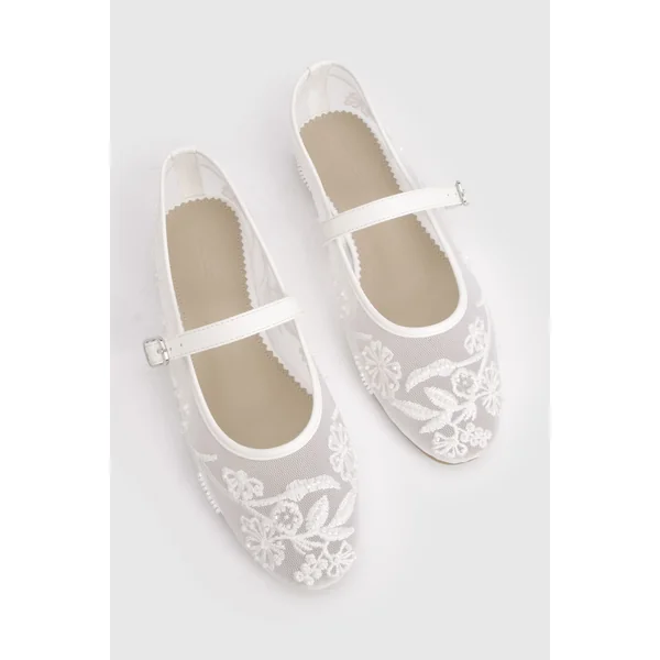 Ballerines De Mariée En Mesh Perlé Avec Bride À Boucle