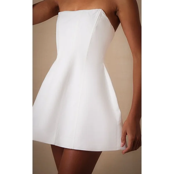 Blanc Robe Fourreau Premium En Tissu Tissé Avec Détails Bustier À Baleines