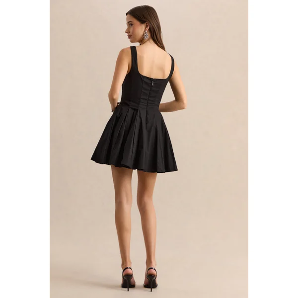 Brioria | Mini-robe patineuse noire à encolure carrée