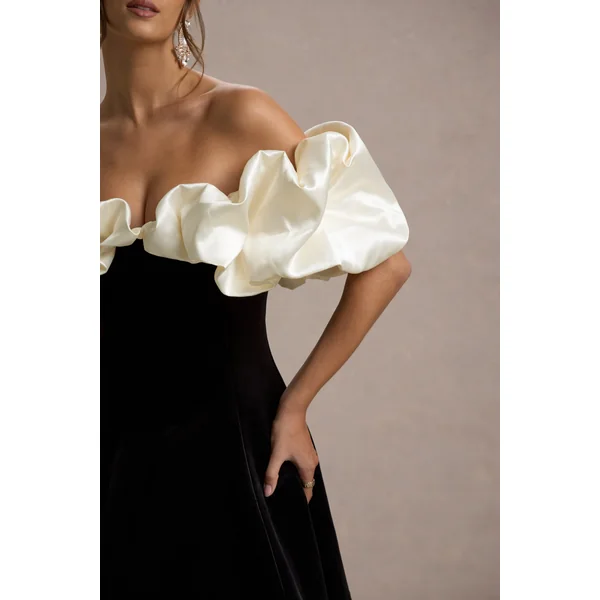 Brynne | Mini-robe en velours noir et crème avec manches bouffantes en satin