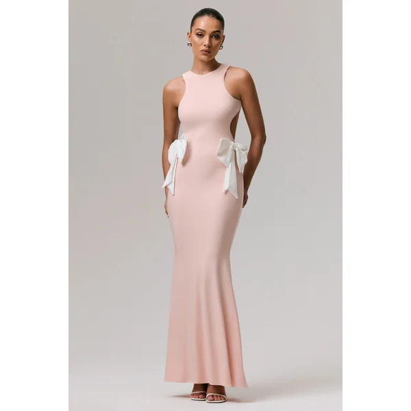By Your Side | Robe longue rose à découpes et fente avec nœuds