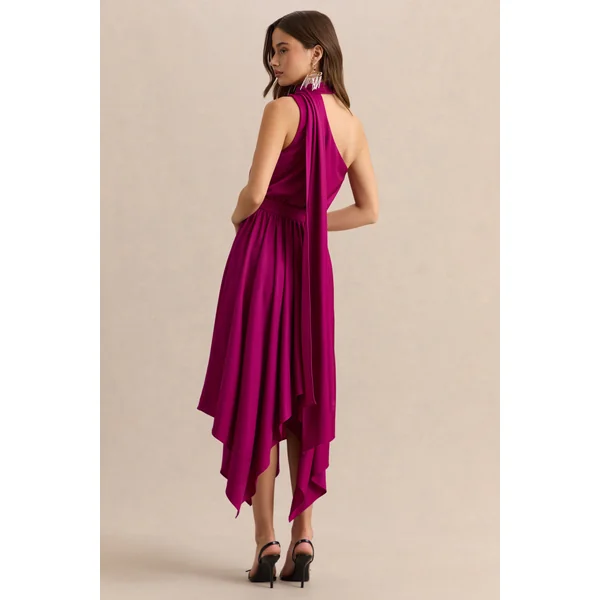 Caluna | Robe mi-longue en satin rose fuchsia à encolure asymétrique avec détail écharpe