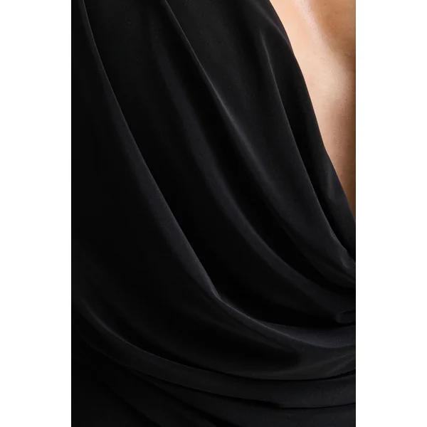 Catriona | Combinaison noire à décolleté plongeant