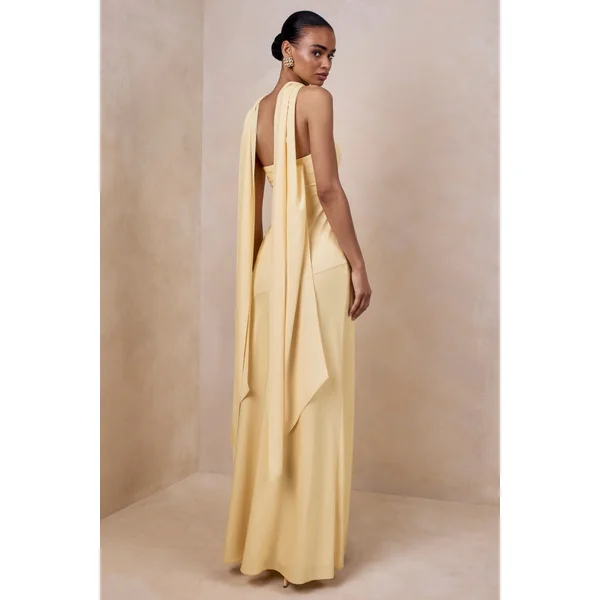 Charly | Robe longue en satin citron à encolure bandeau avec écharpe