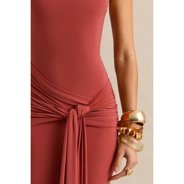 Cherine | Robe longue rouille à encolure ronde avec détails froncés et ceinture