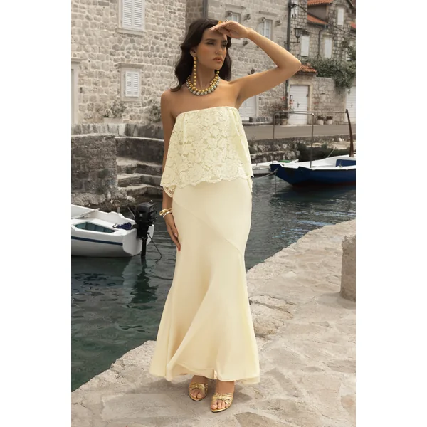 Clemency | Robe longue bandeau en dentelle et satin mat citron