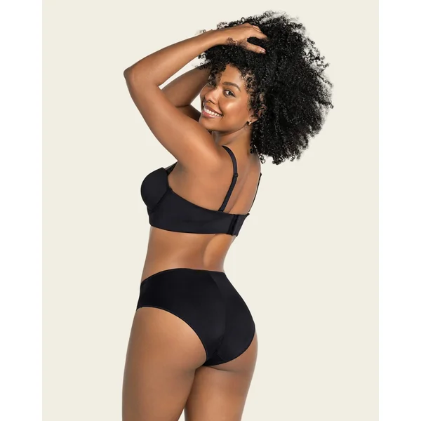 Culotte classique à jambe haute avec contrôle modéré au niveau de l'abdomen