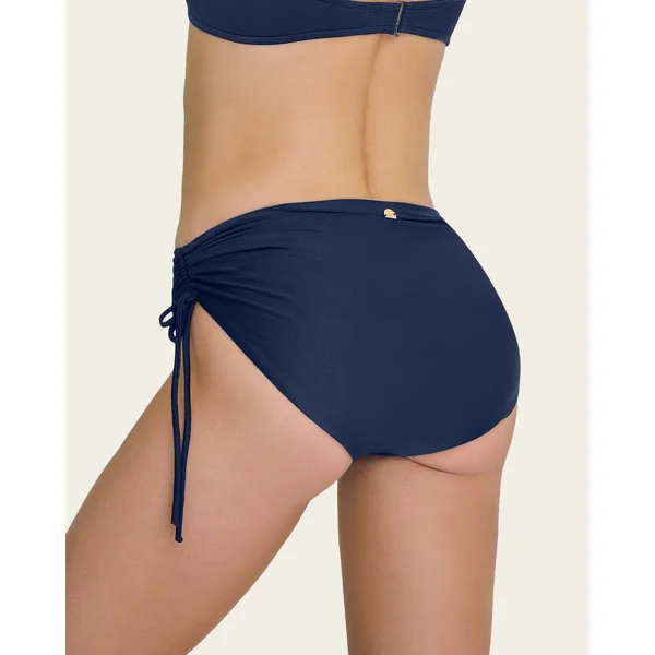 Culotte réglable sur les côtés