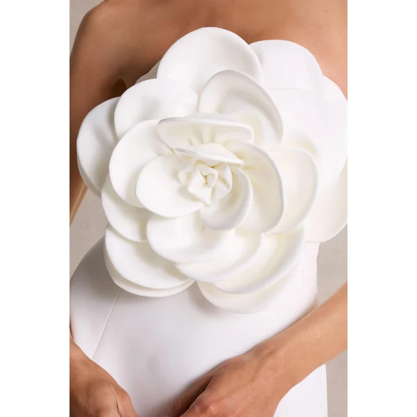 Daffodil | Mini-robe bandeau blanche avec grand corsage floral