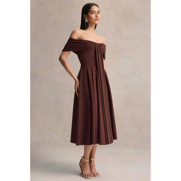 Dearest | Robe mi-longue marron à encolure bardot