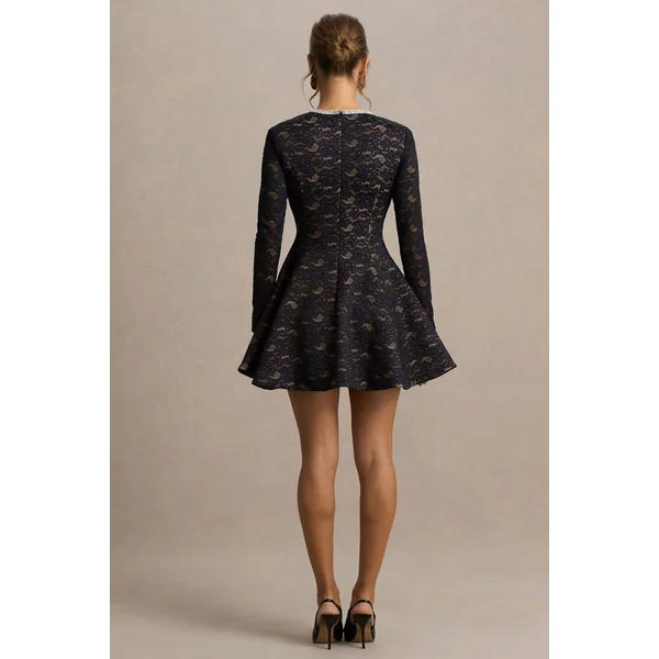 Divine | Mini-robe noire en dentelle à encolure ras-du-cou ornée