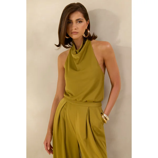 Elisra | Combinaison olive en satin à col dos nu