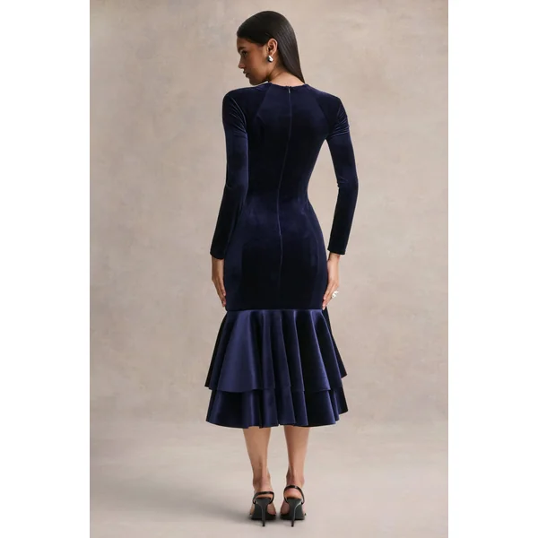 Emberlyn | Robe mi-longue sirène en velours bleu marine à encolure dégagée