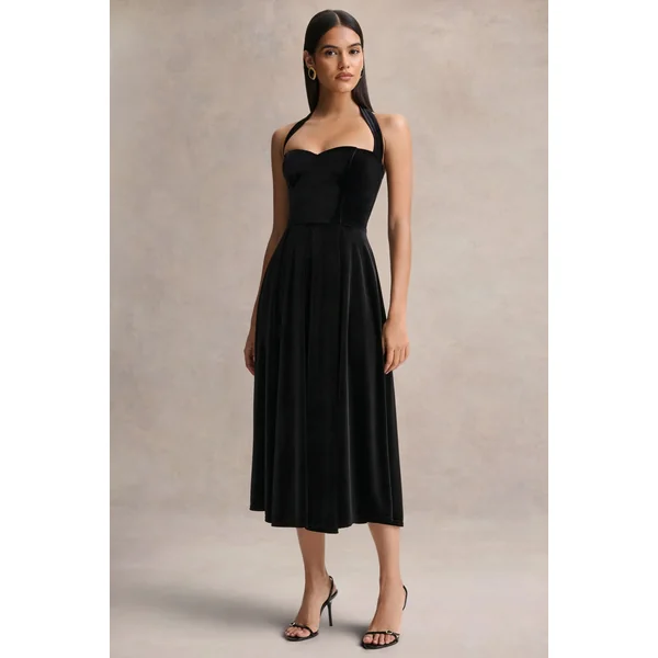 Esmeray | Robe mi-longue noire en velours à décolleté cœur