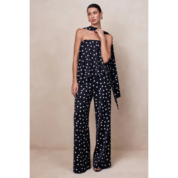Evandra | Haut bandeau en satin à pois noirs et blancs avec écharpe