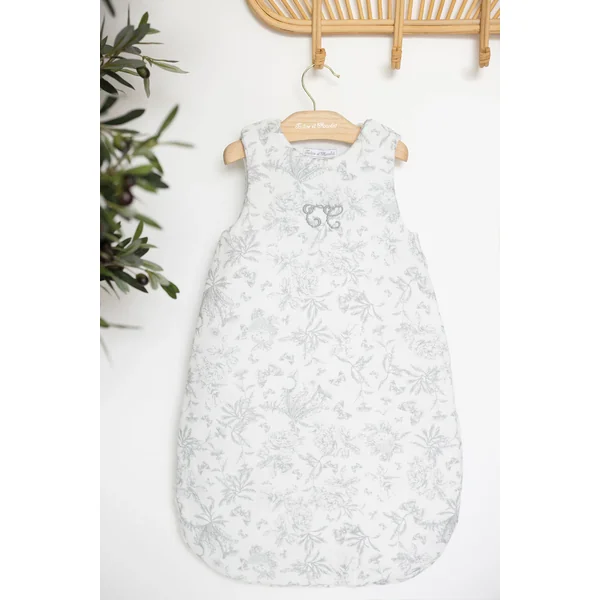 Gigoteuse Toile de Jouy grise Tartine et Chocolat - Soins Bébé Naturels & Produits Maman Après Naissance