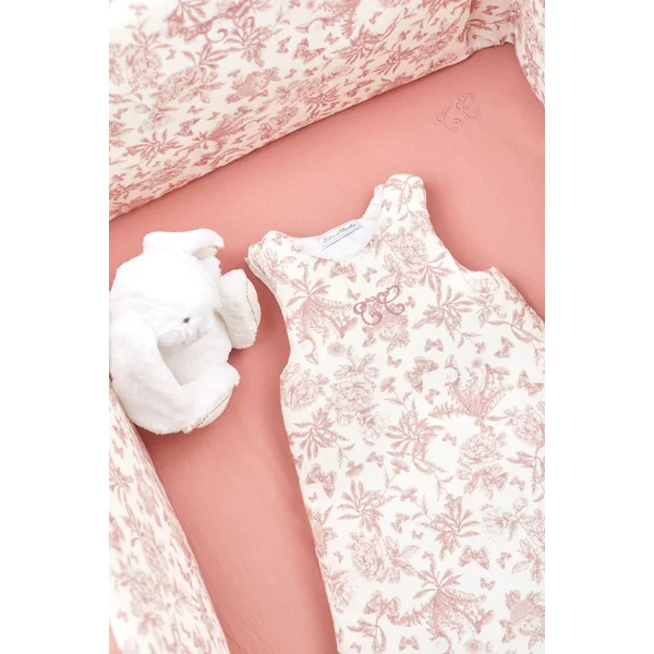 Gigoteuse Toile de Jouy Tartine et Chocolat - Soins Bébé Naturels & Produits Maman Après Naissance