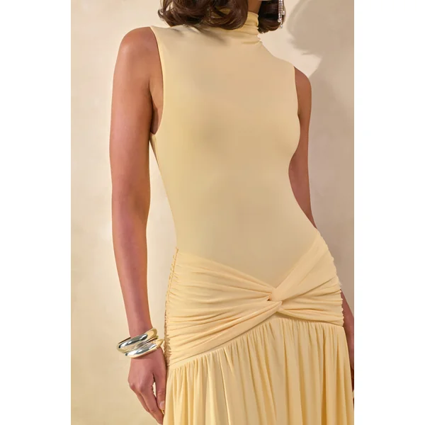 Glimora | Robe longue citron à encolure haute avec détails froncés