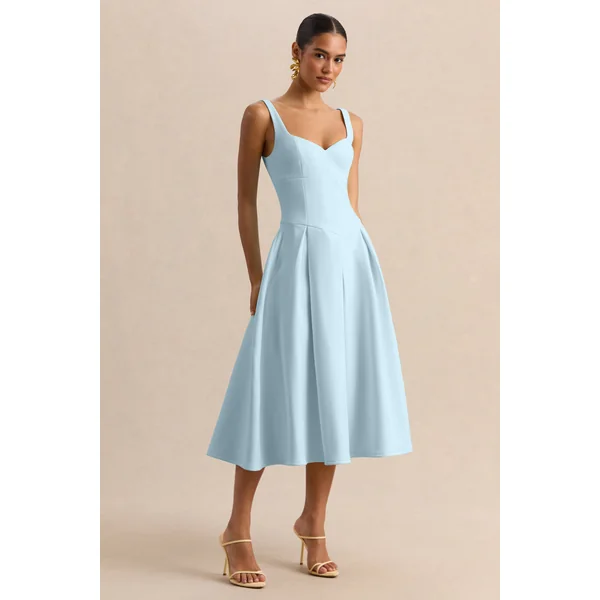 Greta | Robe mi-longue bleu poudré à décolleté cœur