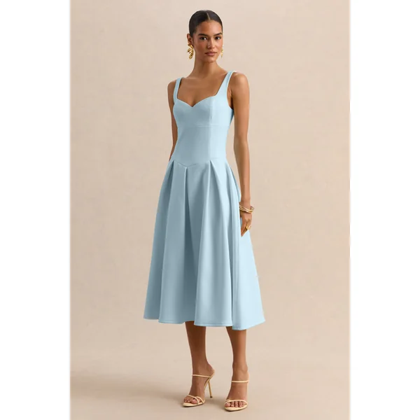 Greta | Robe mi-longue bleu poudré à décolleté cœur