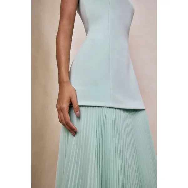 Hadley | Robe longue à encolure bateau couleur sauge avec taille basse