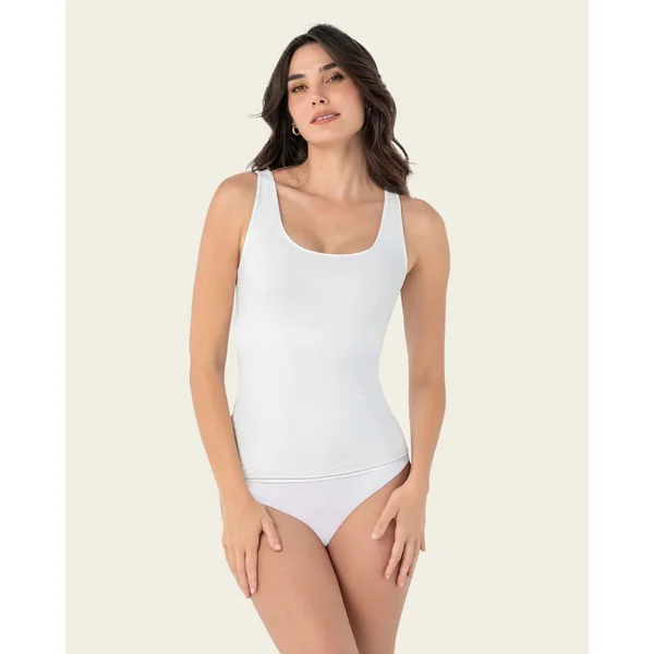 Haut à contrôle modéré avec double couche sur l'abdomen