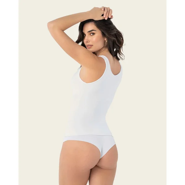 Haut à contrôle modéré avec double couche sur l'abdomen