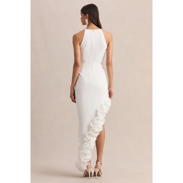 Indira | Robe longue blanche à décolleté halter avec ourlet asymétrique fleuri