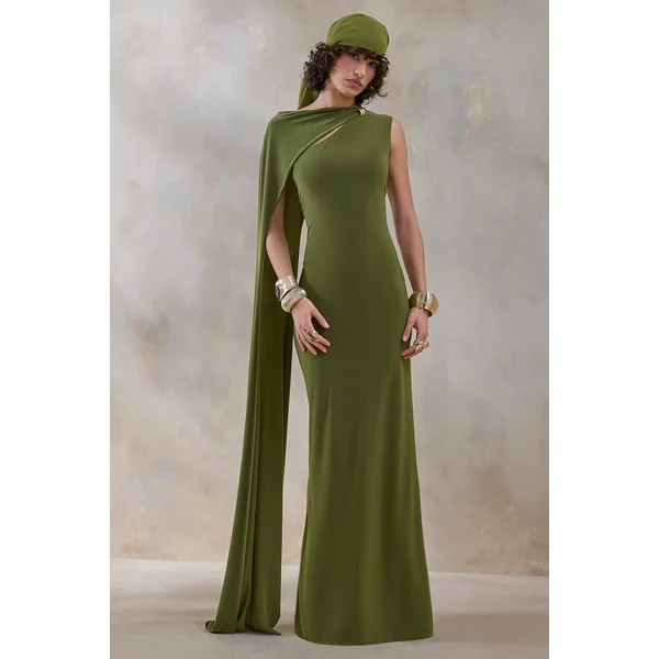 Isdelia | Robe longue verte à encolure asymétrique avec manche cape