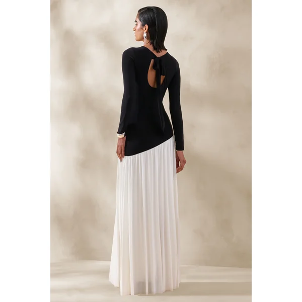 Jasira | Robe longue noir et blanc à encolure ronde avec taille basse asymétrique