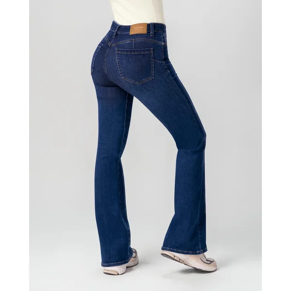 Jean push-up coupe flare
