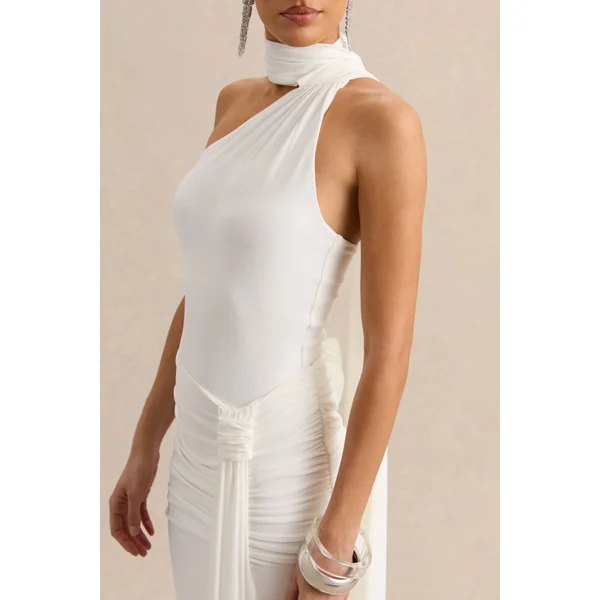 Jisella | Body string blanc à encolure asymétrique avec écharpe intégrée