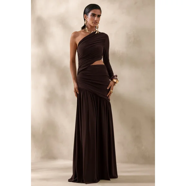 Kinsley | Robe longue marron à encolure asymétrique avec découpe