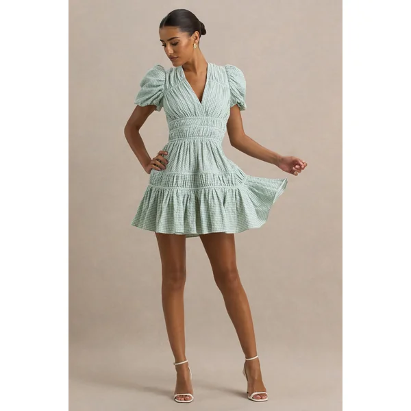 Laurelle | Mini-robe verte à décolleté ultra plongeant avec détails à volants