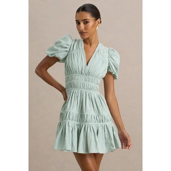 Laurelle | Mini-robe verte à décolleté ultra plongeant avec détails à volants