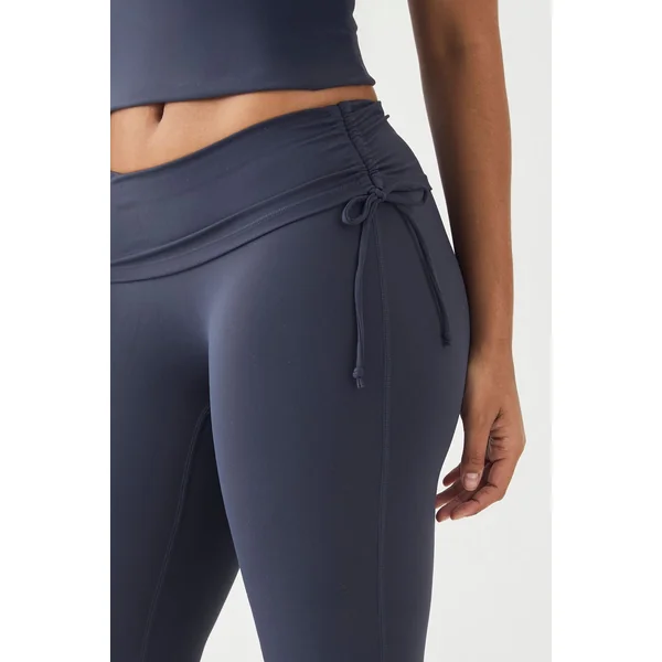 Legging Évasé Ultra Sculptant à Détails Froncés Latéraux DSGN Studio