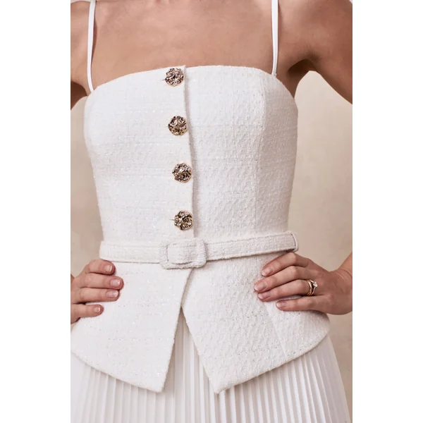 Lizzy | Robe mi-longue crème à encolure carrée avec jupe plissée