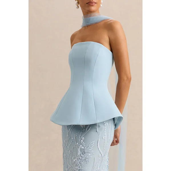 Lorna | Robe longue bleu poudré à encolure bandeau avec détail écharpe