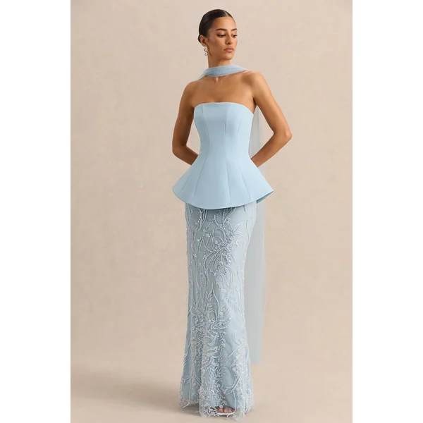 Lorna | Robe longue bleu poudré à encolure bandeau avec détail écharpe