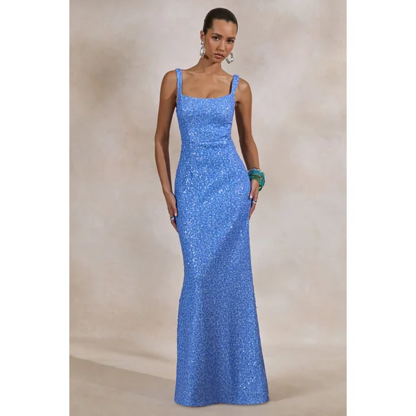 Lucelle | Robe longue bleu poudré à sequins et décolleté arrondi